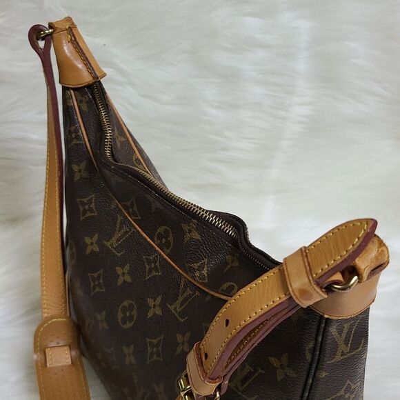 💯 Authentic Louis Vuitton Boulogne  Handbag 🍀 - Picture 16 of 17